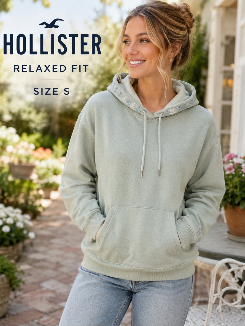 Hollister Sage Green Floral Embroidered Hoodie Size Small